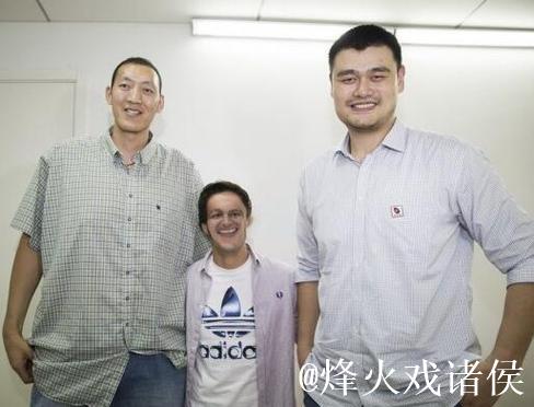 姚明谈奥尼尔:与他不在同一层次,能有对抗纯属运气 姚明谈奥尼尔:与他不在同一层次,能有对抗纯属运气